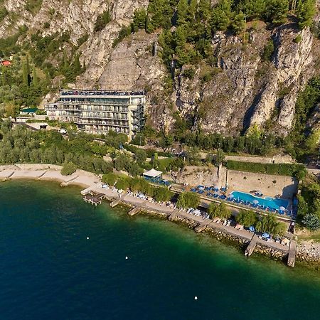 Hotel Astor Limone sul Garda Exteriör bild