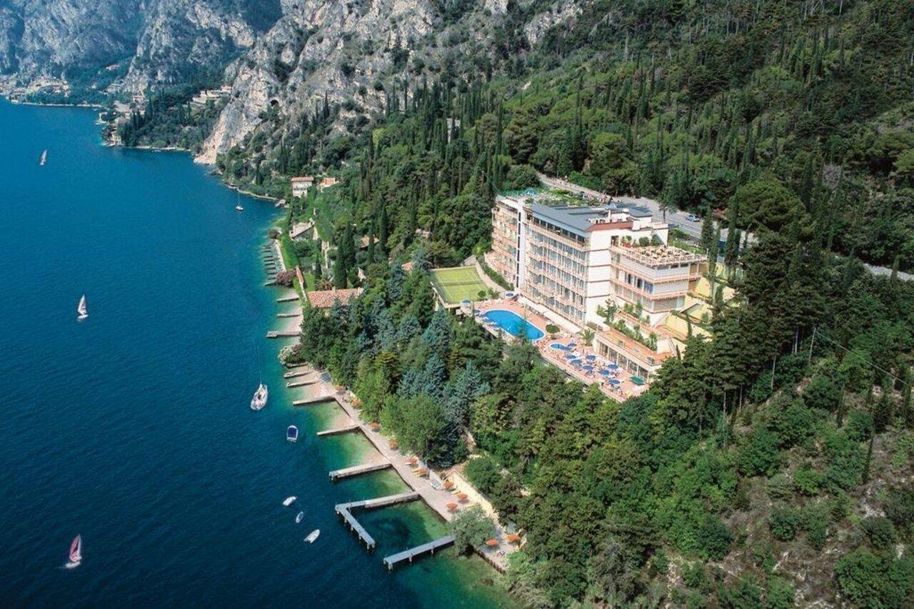 Hotel Astor Limone sul Garda Exteriör bild
