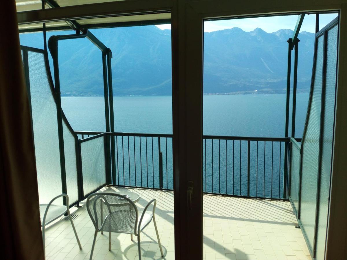 Hotel Astor Limone sul Garda Exteriör bild