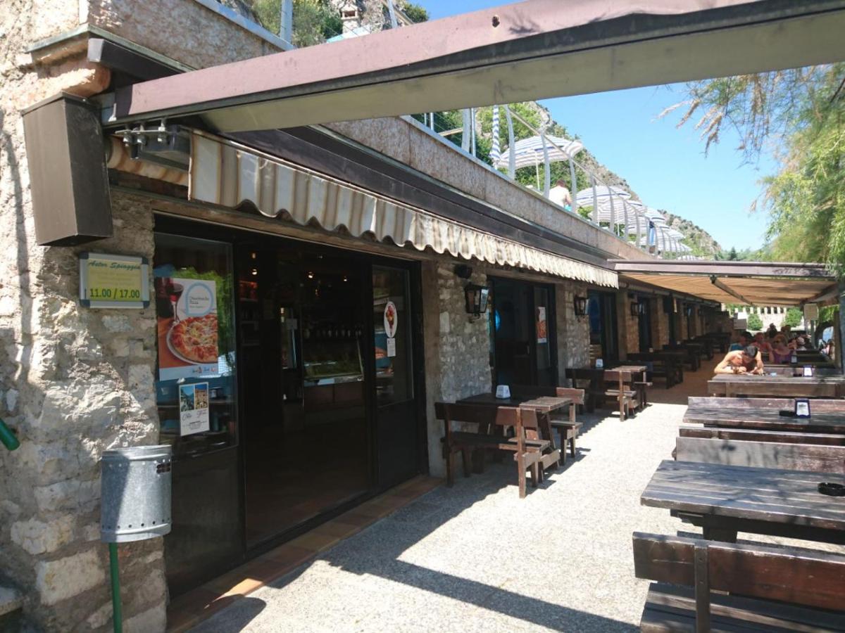 Hotel Astor Limone sul Garda Exteriör bild