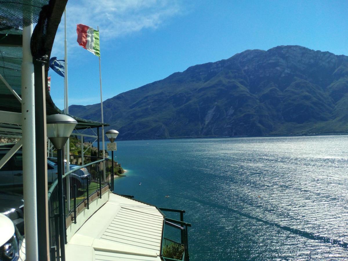 Hotel Astor Limone sul Garda Exteriör bild