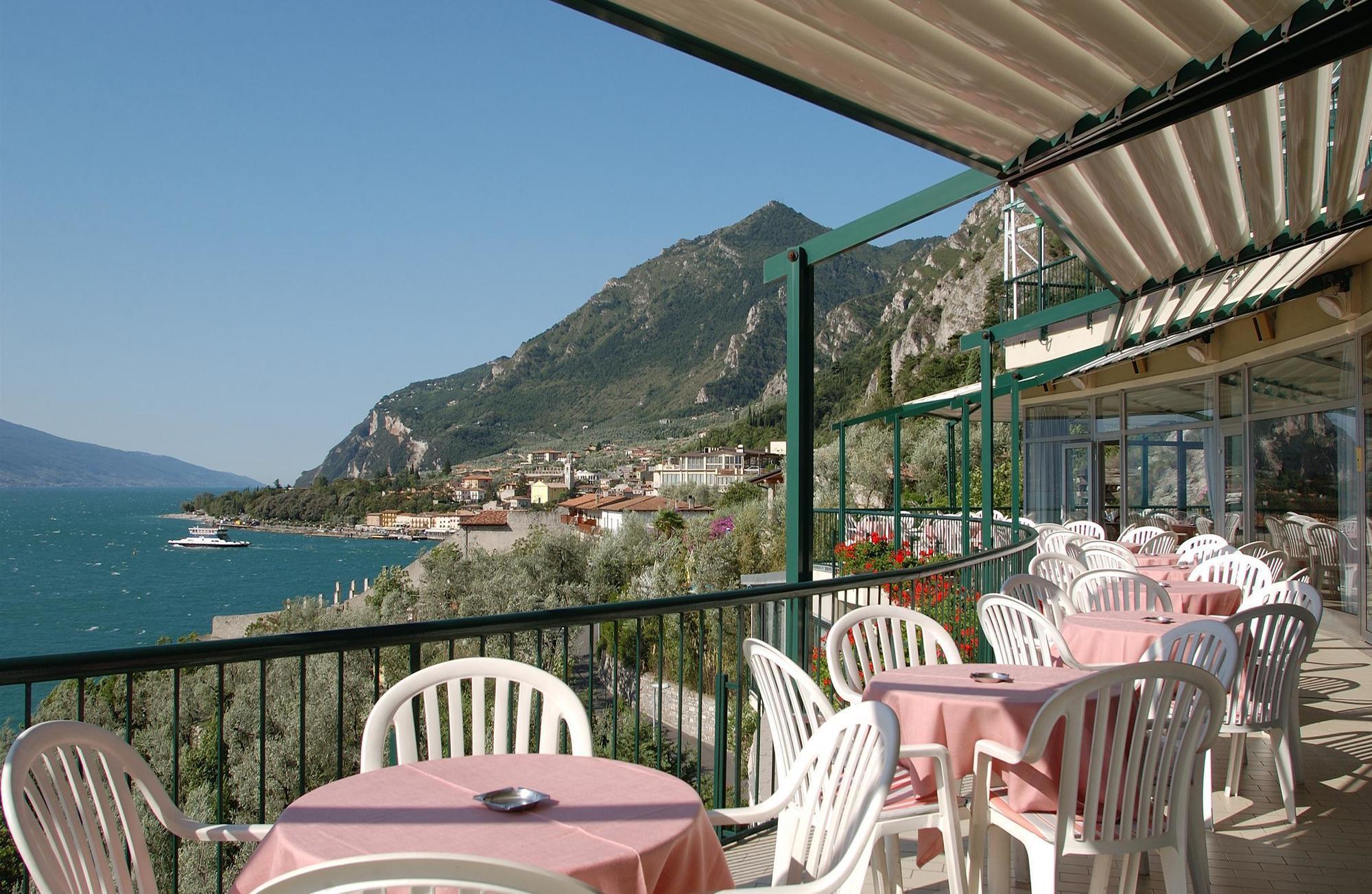Hotel Astor Limone sul Garda Exteriör bild